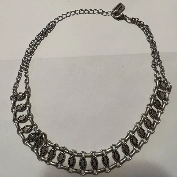 Silver tone American Eagle necklace - Picture 2 of 4